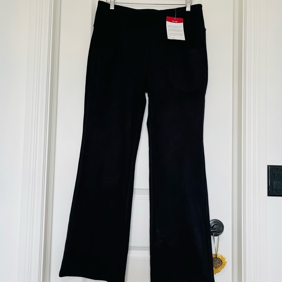 NWT Flared Leggings-for-Women Capri Yoga Pants with Pockets High Waisted/XXXL - Picture 3 of 15